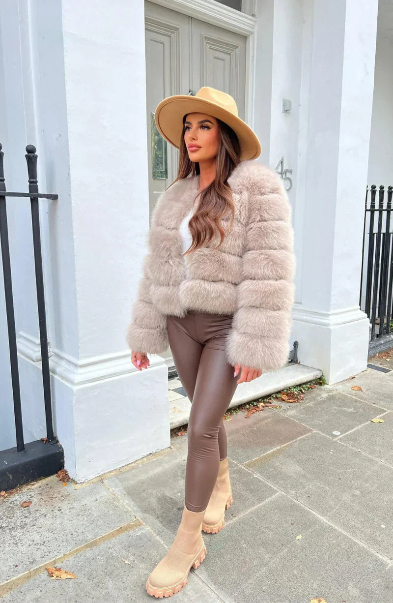 Damska pluszowa kurtka ze sztucznego futra – krótki, miękki w dotyku płaszcz zimowy